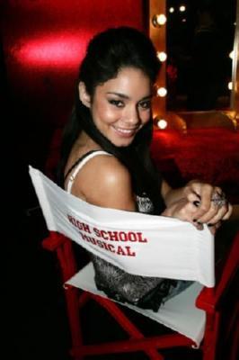 Vanessa Hudgens Poster 27inx40in The Poster Depot