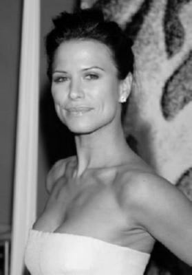 Rhona Mitra Poster Black and White Mini Poster 11"x17"