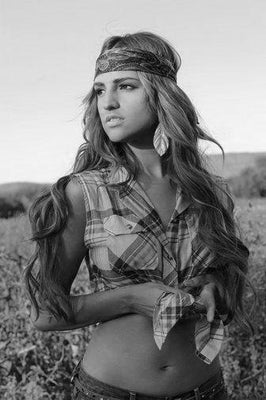 Eiza Gonzalez Poster Black and White Poster 16x24 The Poster Depot